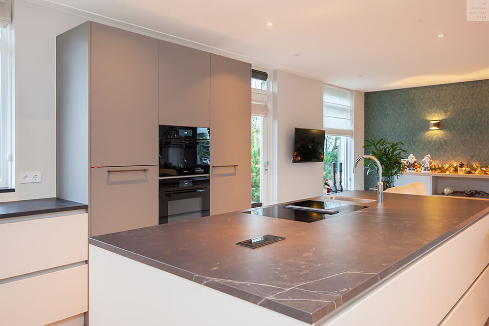 11_Keuken_Eiland_Wit_Lans