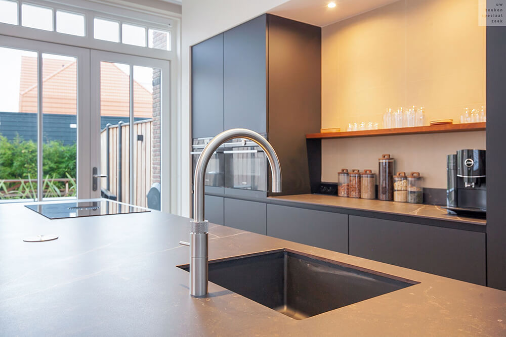 4-Verkade_Keuken_Eiland_Zwart_Holsteijn